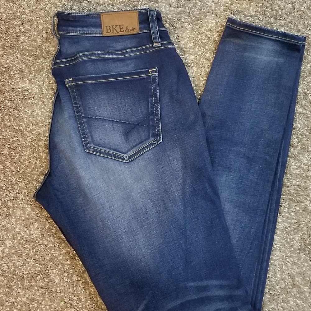 Bke skinny Stella Jeans size 27R stretch 28 29